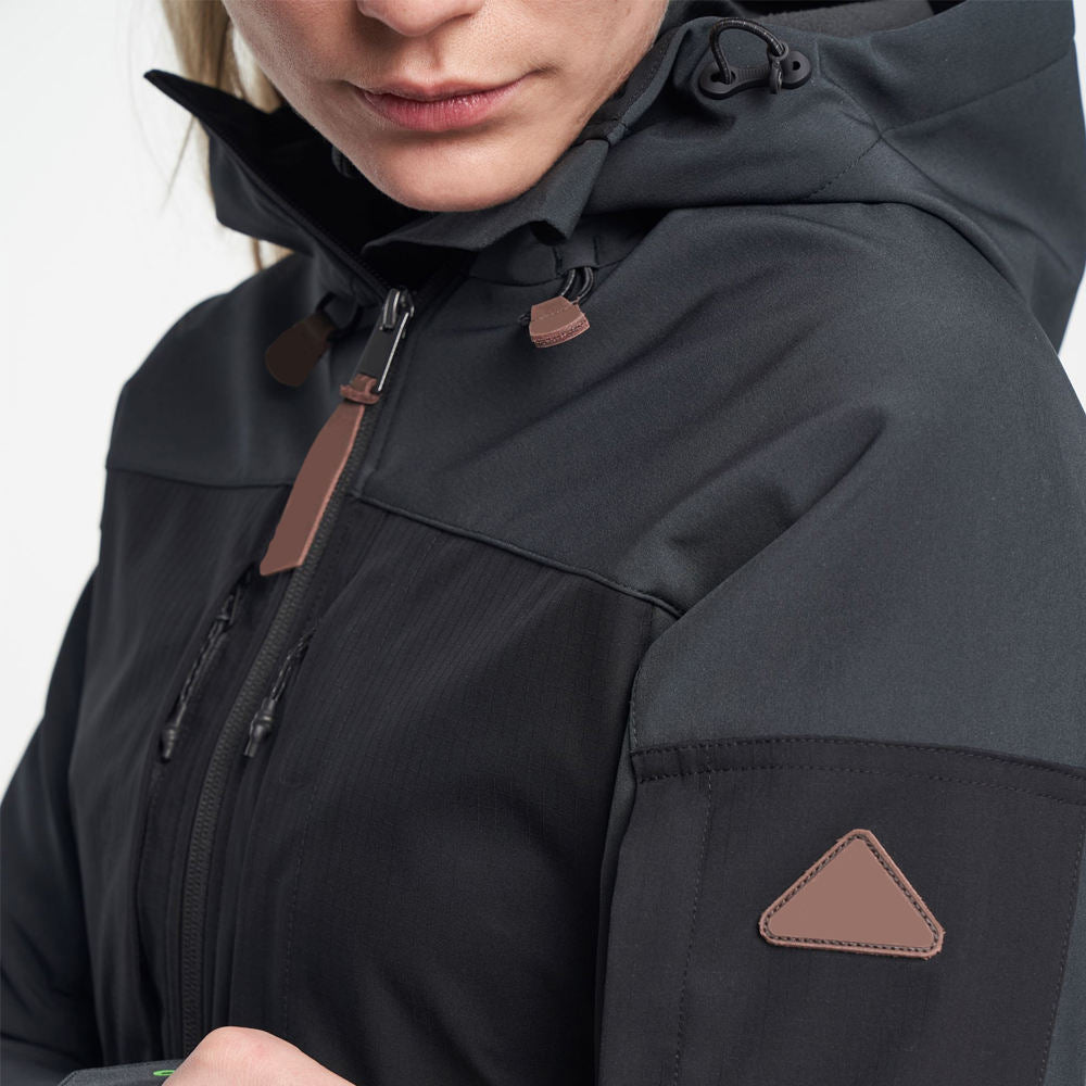 Women’s Hooded Softshell Jacket