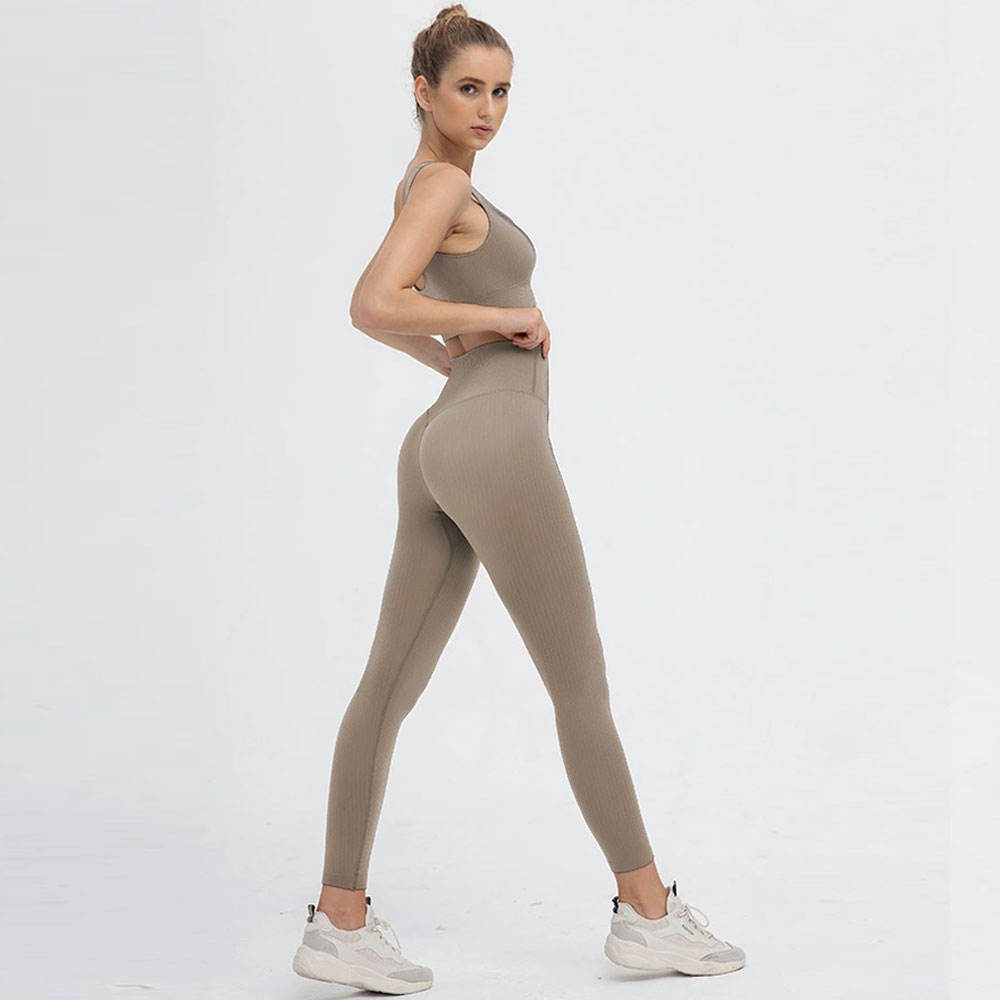 Latest Fashion Solid Color Fitness Women Yoga Set Ladies Gym Active Wear High Waist Yoga Sport Sets for Adults Yoga Set